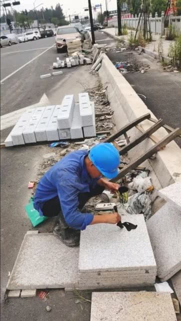 一筆成龍的建筑工匠 鋼筋水泥間的詩(shī)意揮毫
